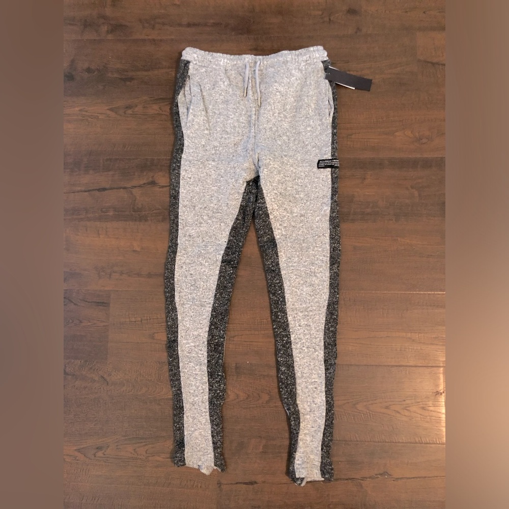 Brooklyn Xpress Teen Boy Gray and Black Fleece Joggers Sweat Pants